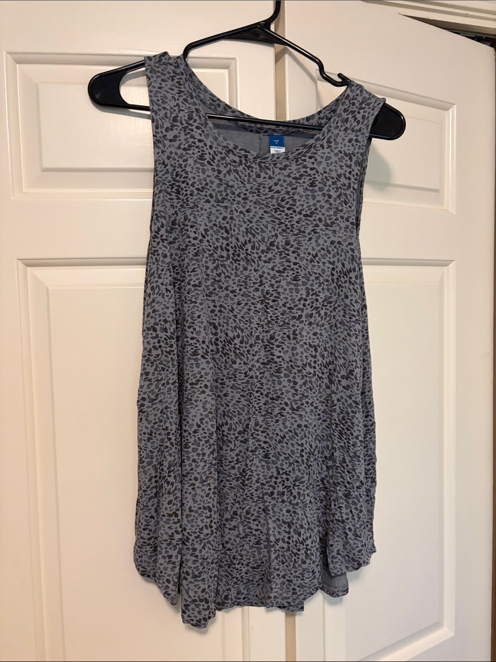 Old Navy Gray Leopard-Print Sleeveless Tank Top